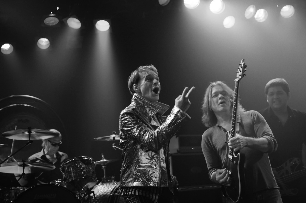 Van Halen recording 'Tattoo' music video at the Roxy. October 26th, 2011